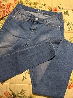 Soho Women's Skinny Jeans in Medium Blue Wash